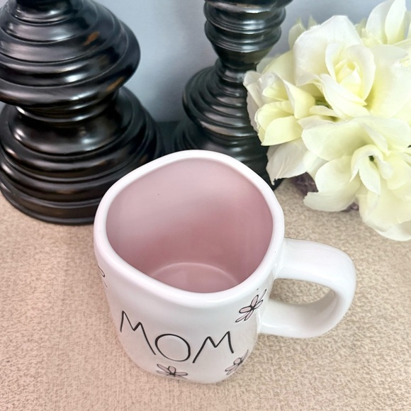 New Rae Dunn MOM Ceramic Mug - Picture 4 of 6